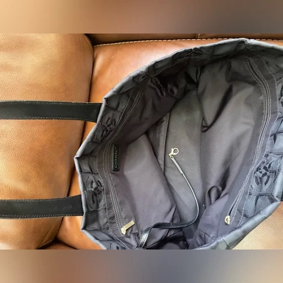 Chanel tote - Picture 7 of 10